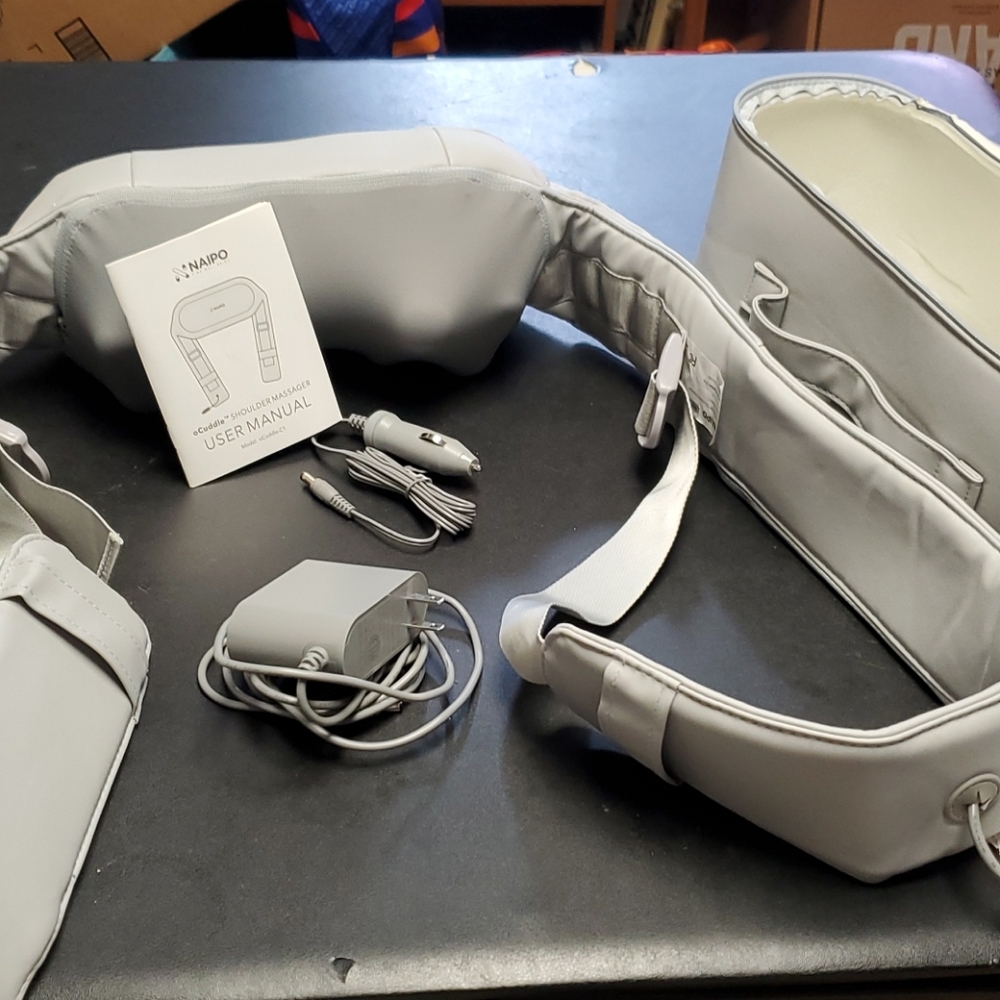 Naipo Shoulder Massager